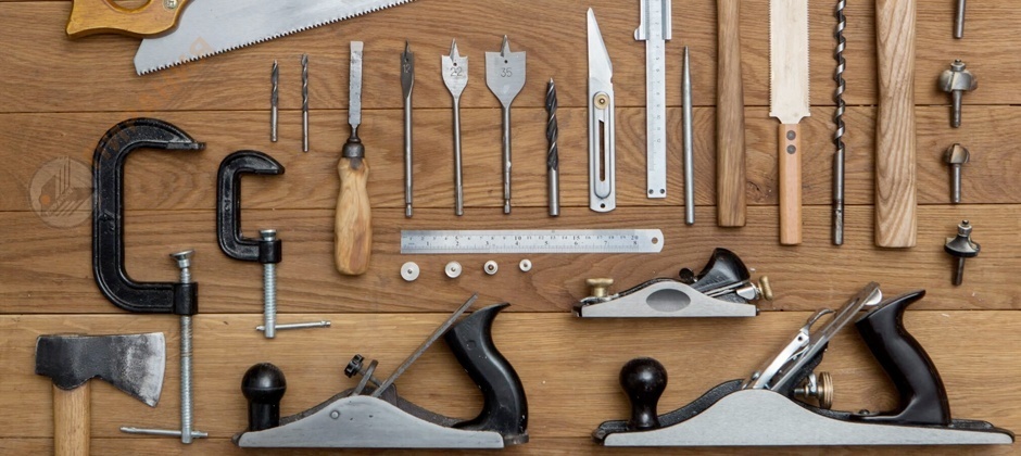 Инструменты для столяра и плотника